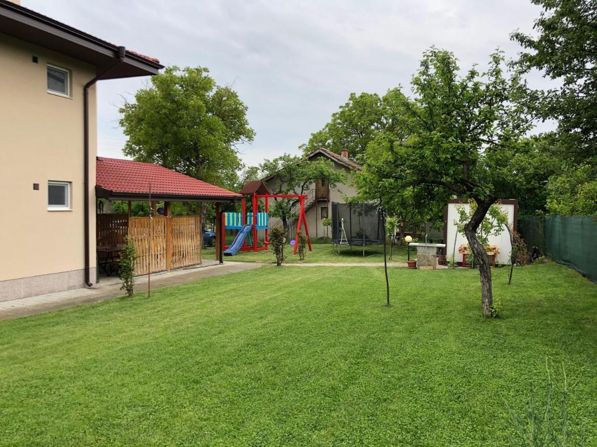 Villa Jerman Konska Екстериор снимка