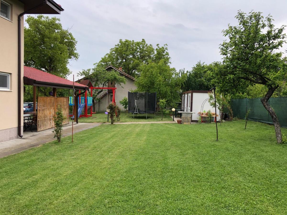 Villa Jerman Konska Екстериор снимка