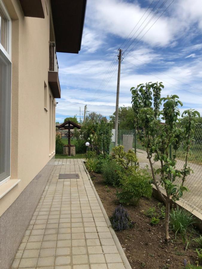 Villa Jerman Konska Екстериор снимка